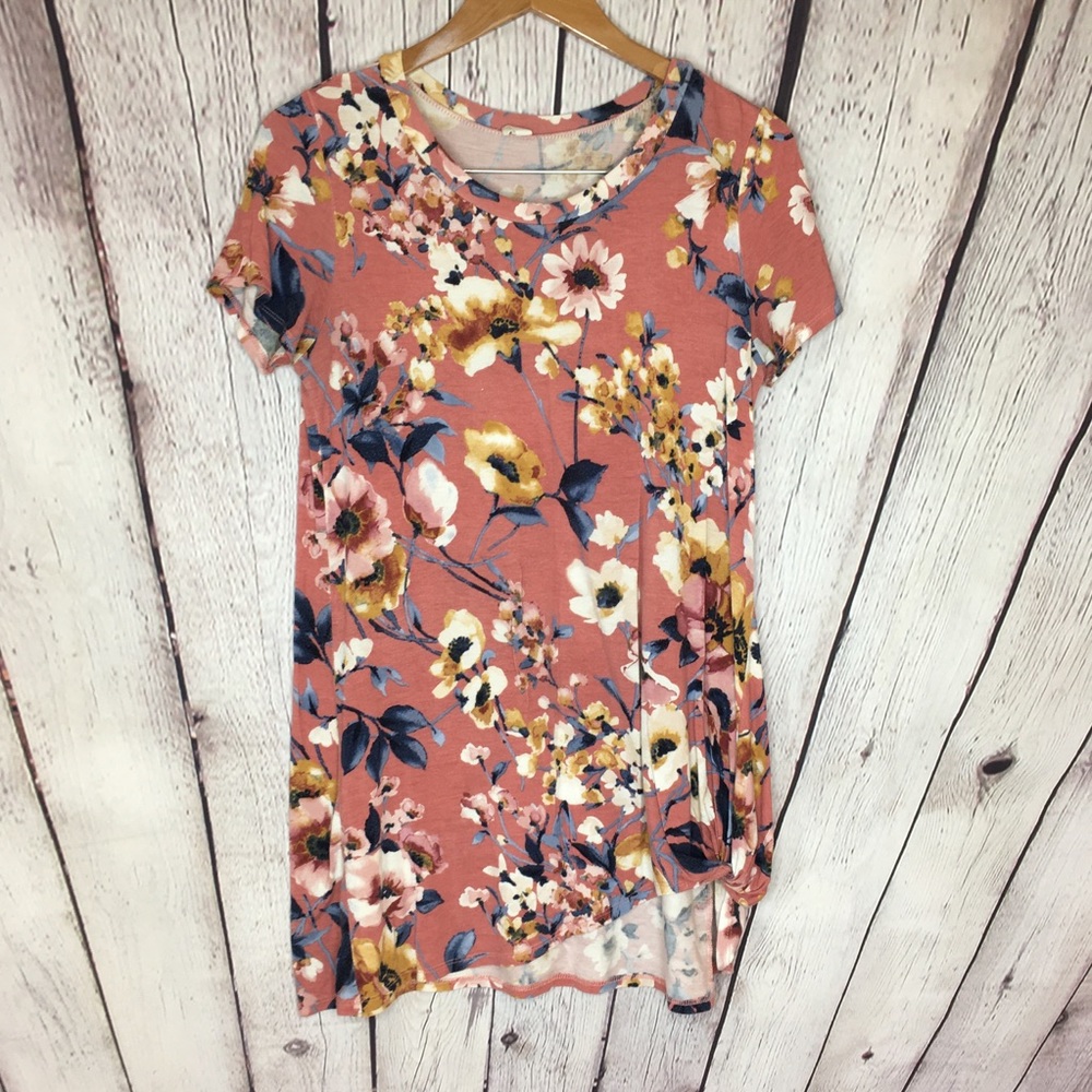 Pink blush maternity floral tunic small